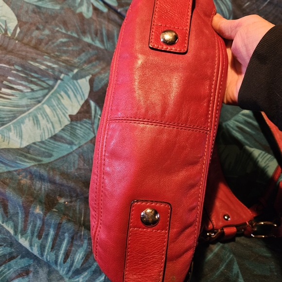Red coach purse - Picture 2 of 11